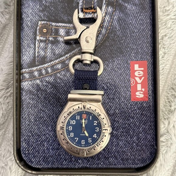 VTG Levi's Pocket Watch Clip Stainless Steel Navy Blue Quartz Tin Gift Box Japan - Picture 7 of 10